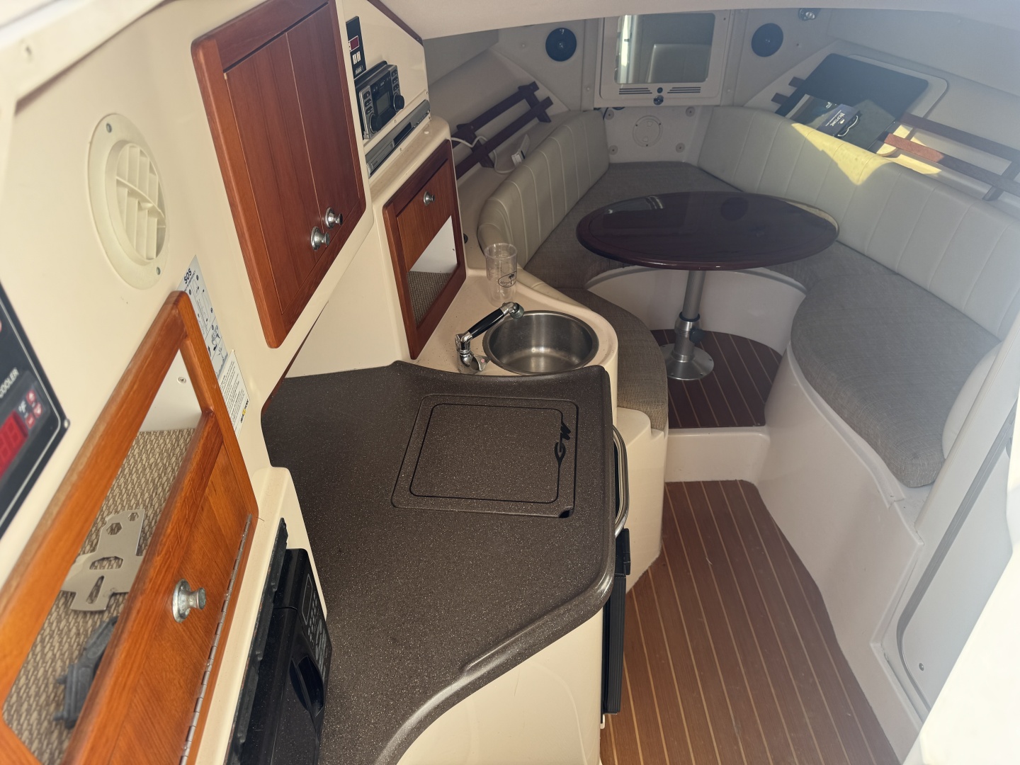 2007 Grady-White 305 Express