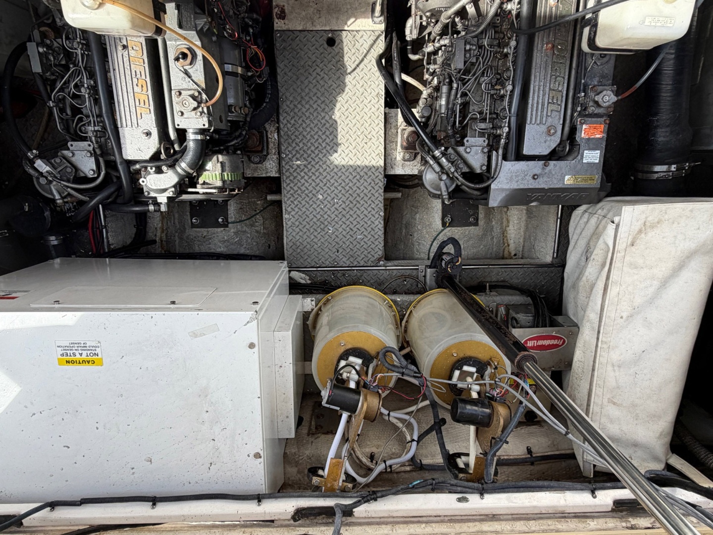 42ft Regal Yacht For Sale 42ft Regal Yacht For Sale