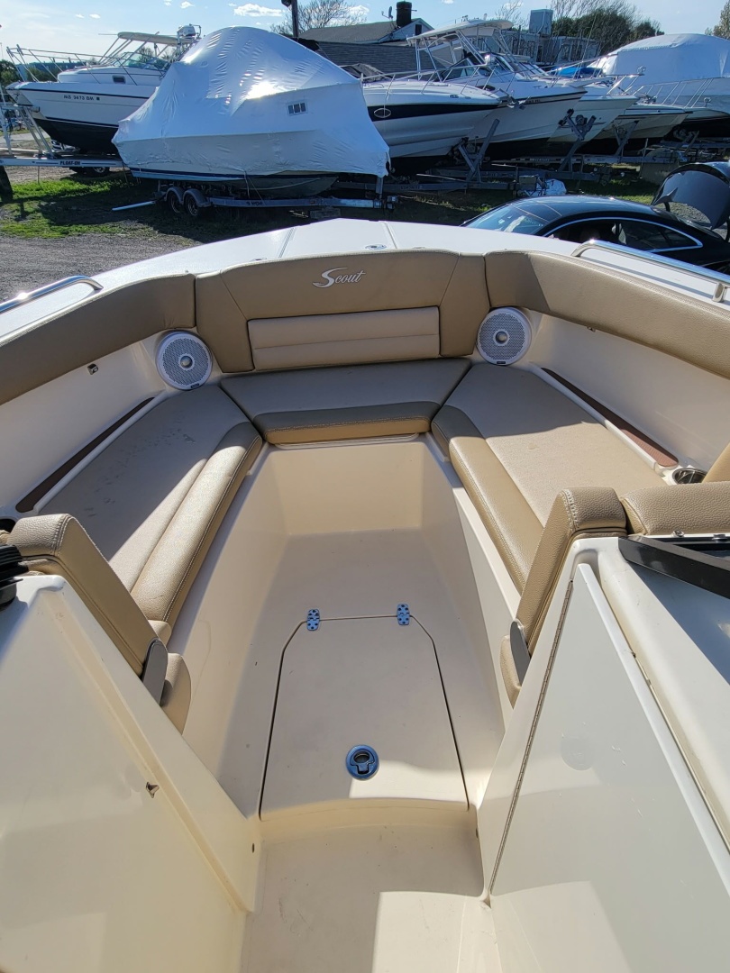 Into the Mystic 25ft Scout Yacht For Sale