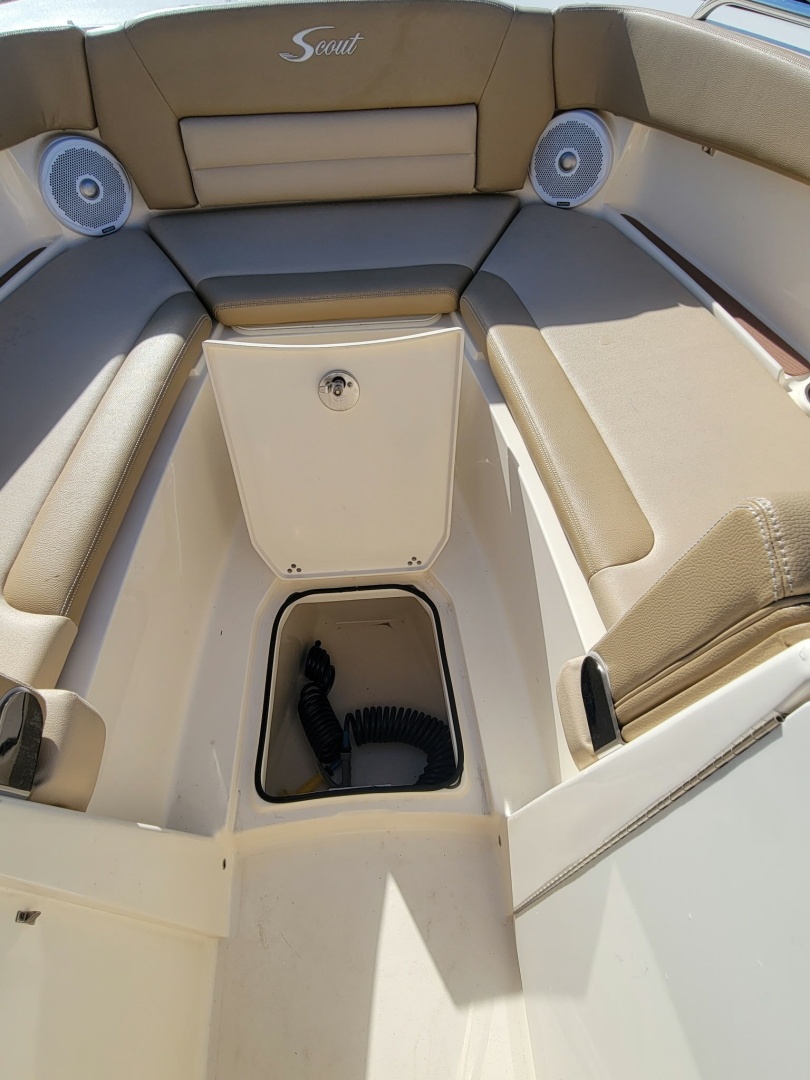 Into the Mystic 25ft Scout Yacht For Sale