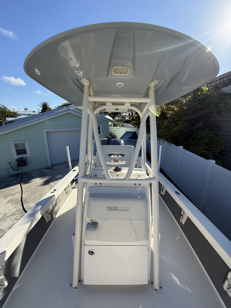 25ft Pathfinder Yacht For Sale