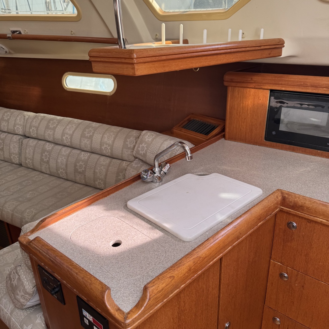 2002 Hunter 326  ldquo The Master Plan rdquo  32ft Hunter Yacht For Sale