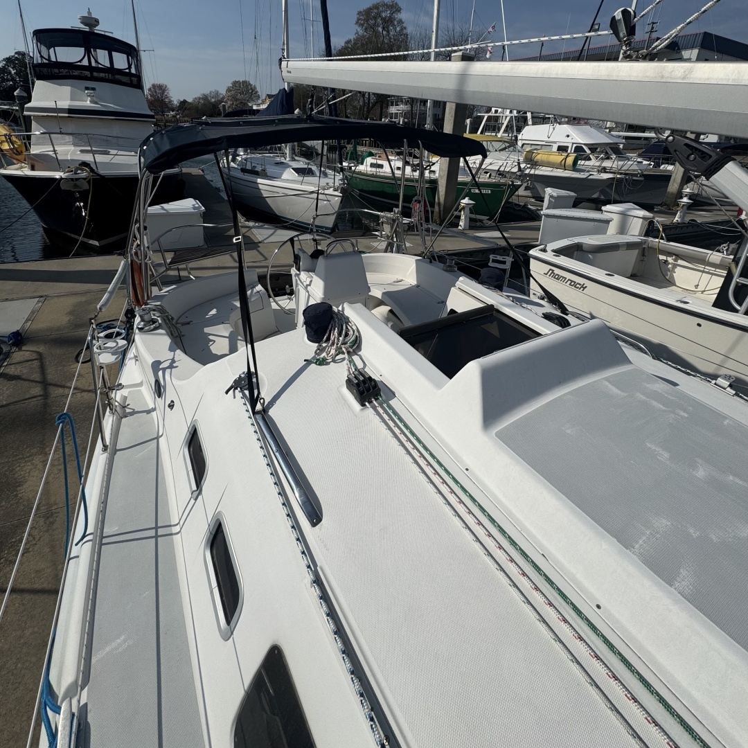 2002 Hunter 326  ldquo The Master Plan rdquo  32ft Hunter Yacht For Sale