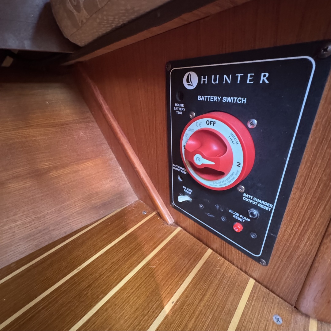 2002 Hunter 326  ldquo The Master Plan rdquo  32ft Hunter Yacht For Sale