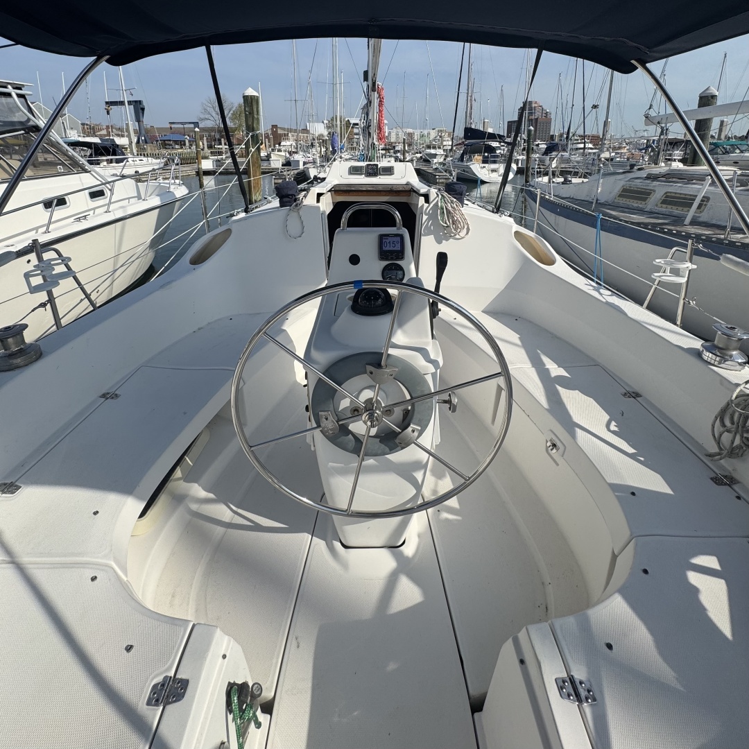 2002 Hunter 326  ldquo The Master Plan rdquo  32ft Hunter Yacht For Sale