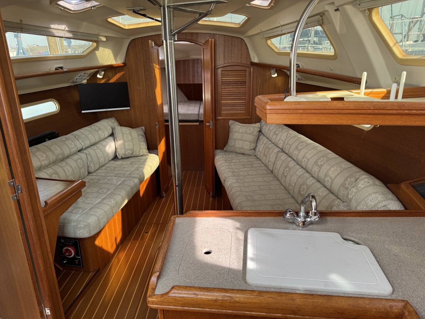 2002 Hunter 326  ldquo The Master Plan rdquo  32ft Hunter Yacht For Sale