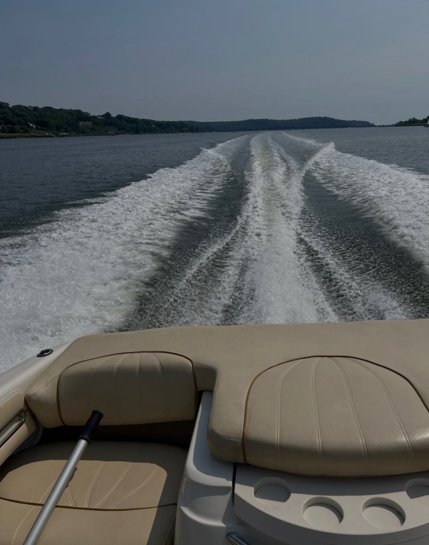 2000 Sea Ray 230 Signature