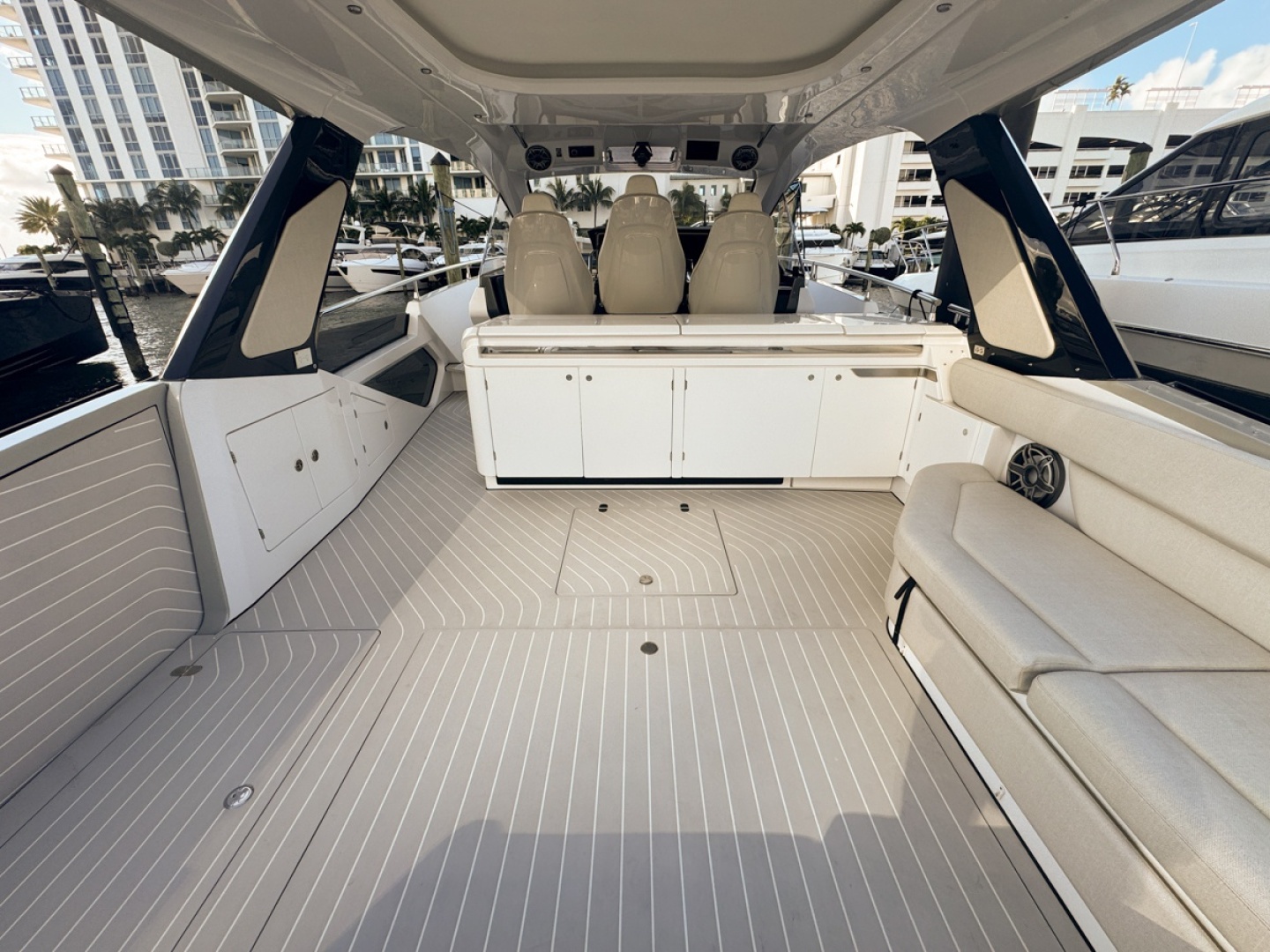 2023 Azimut Verve 47