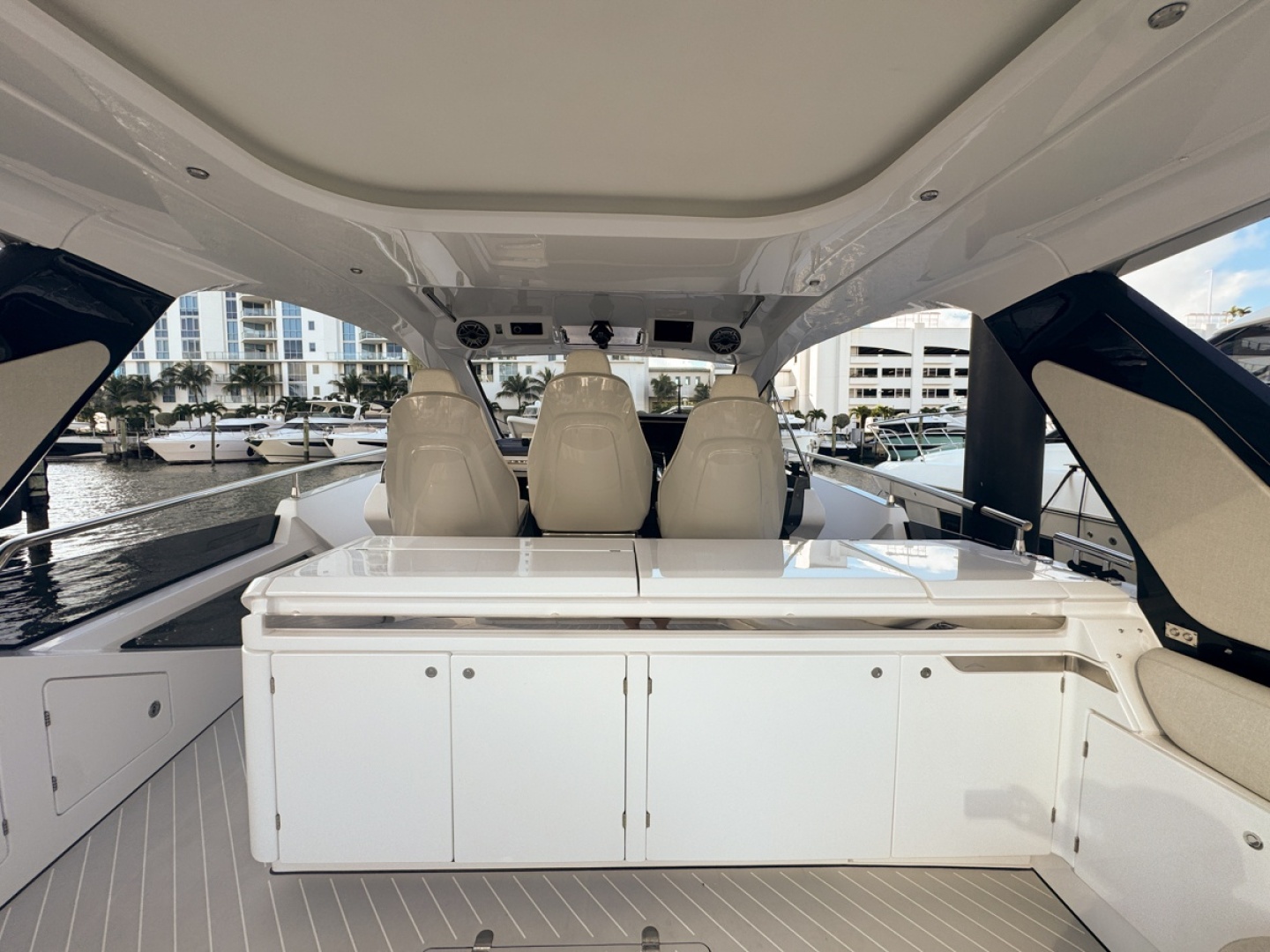 2023 Azimut Verve 47