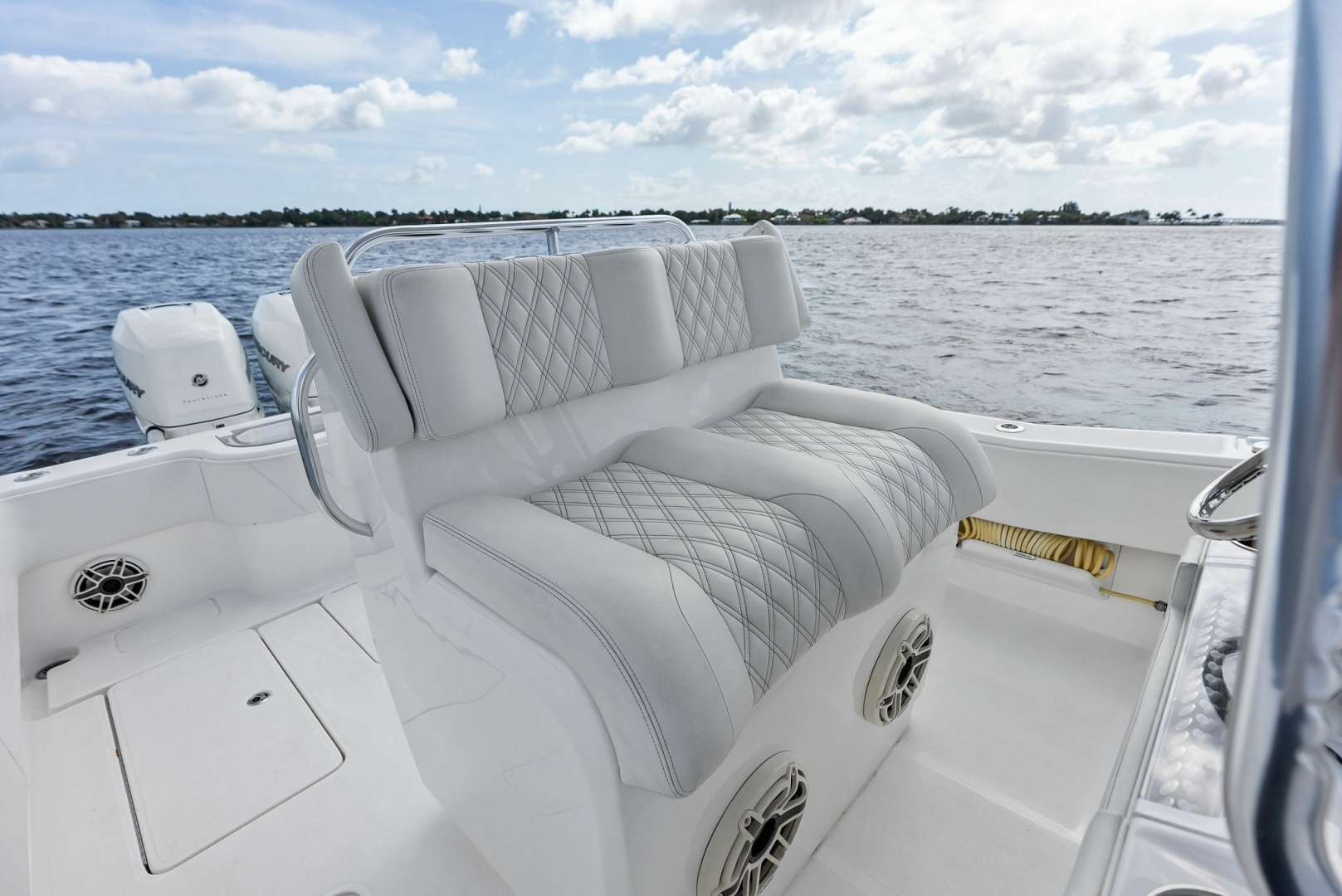 2020 Invincible 33 Open Fisherman