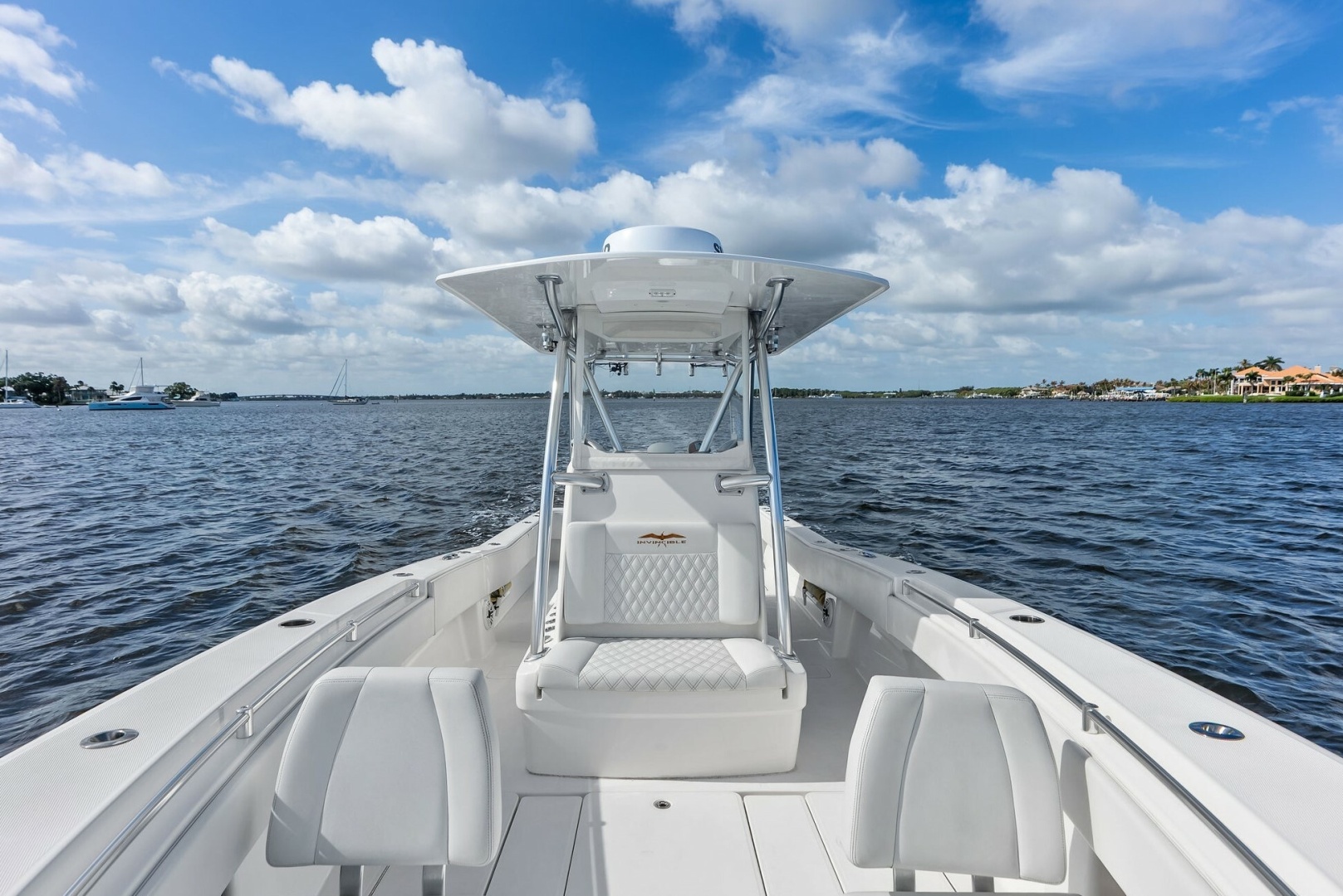 33ft Invincible Yacht For Sale