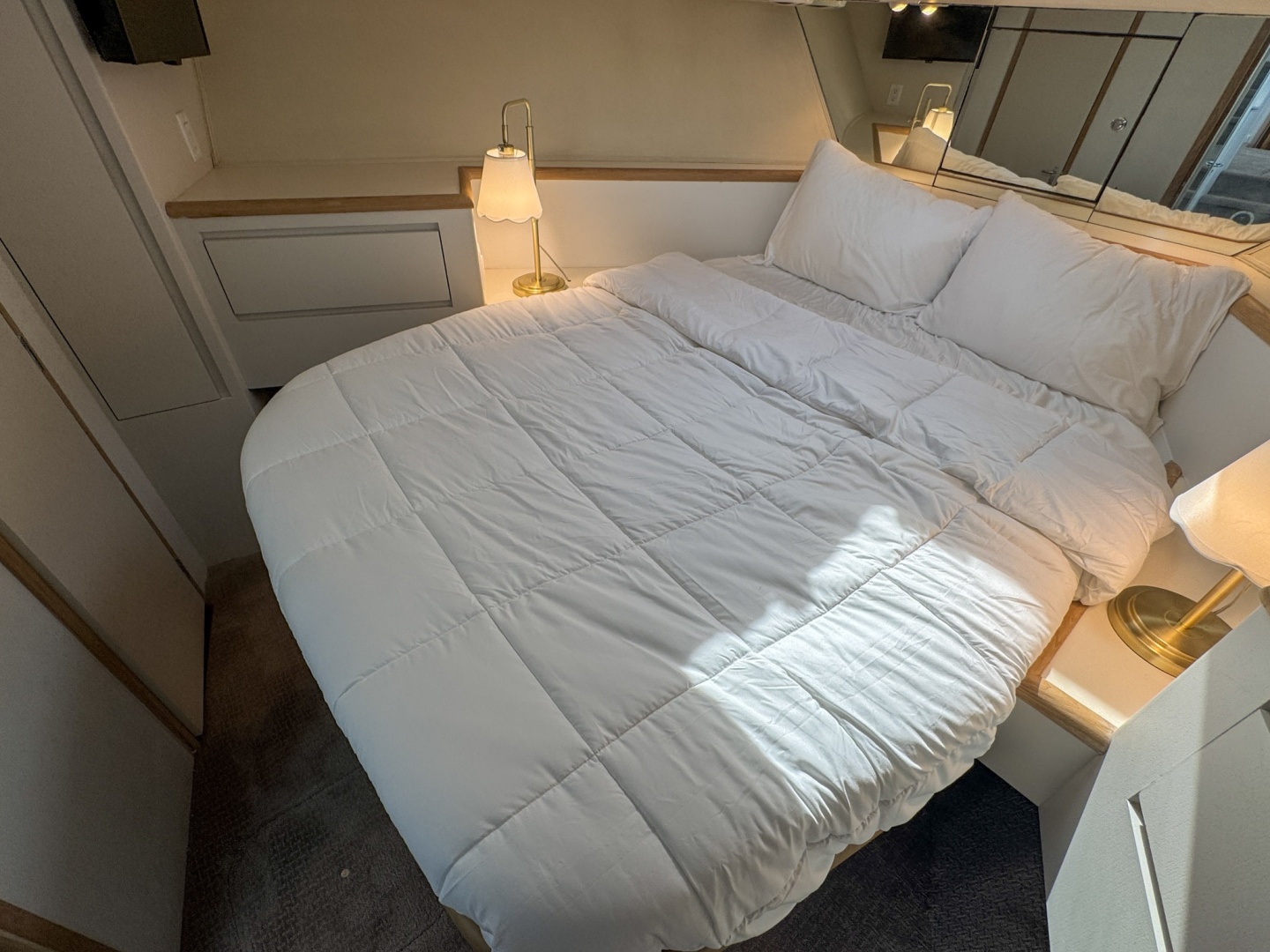 Aqua Terra 52ft Hatteras Yacht For Sale Aqua Terra 52ft Hatteras Yacht For Sale