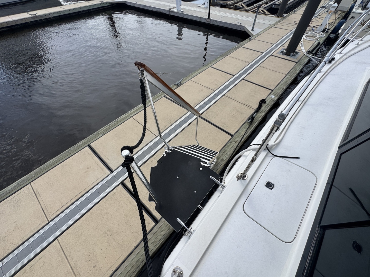 Aqua Terra 52ft Hatteras Yacht For Sale Aqua Terra 52ft Hatteras Yacht For Sale