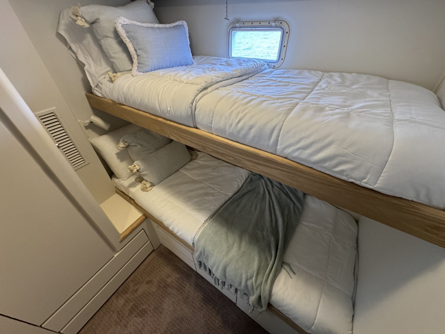 Aqua Terra 52ft Hatteras Yacht For Sale Aqua Terra 52ft Hatteras Yacht For Sale