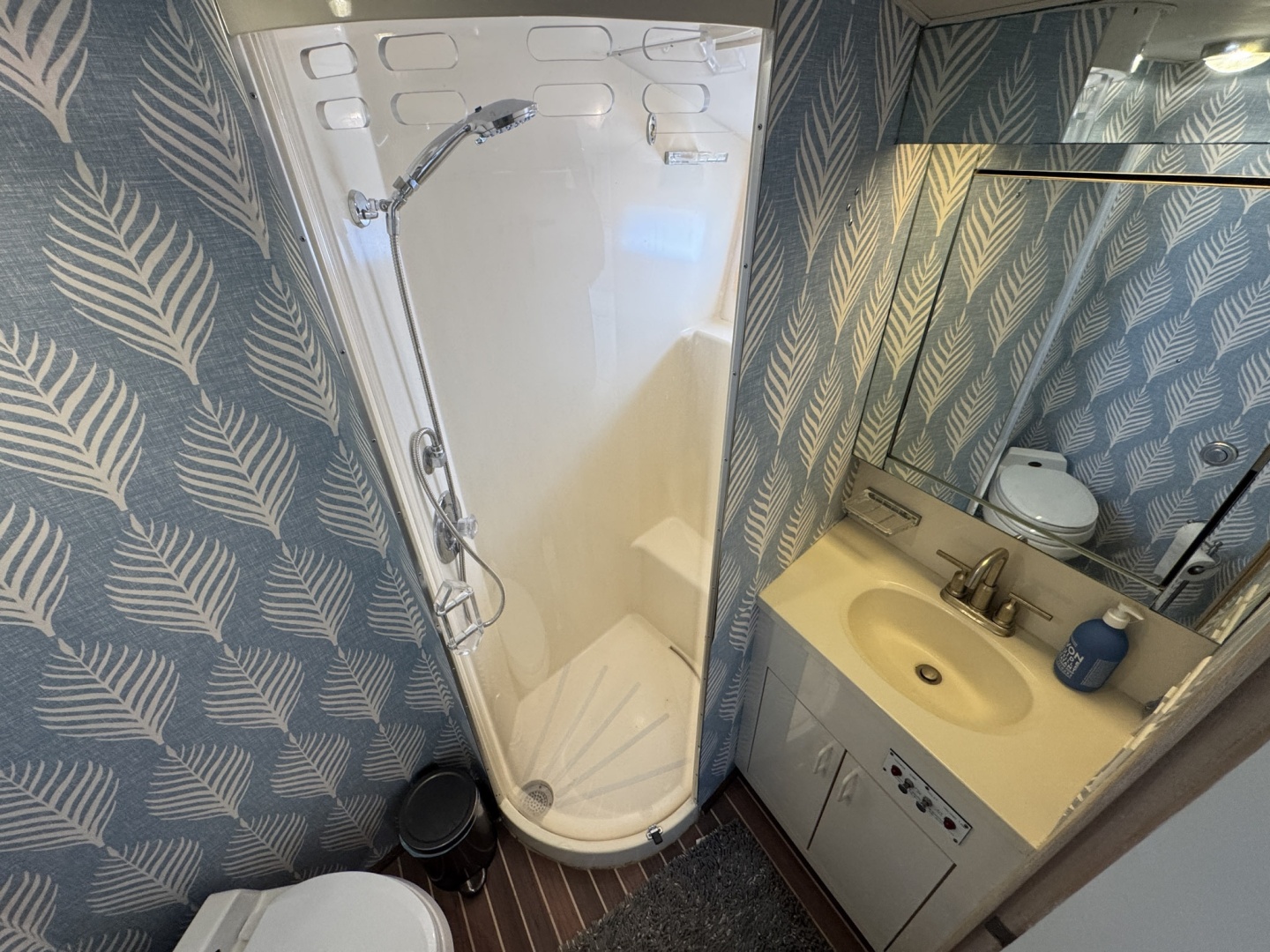 Aqua Terra 52ft Hatteras Yacht For Sale Aqua Terra 52ft Hatteras Yacht For Sale