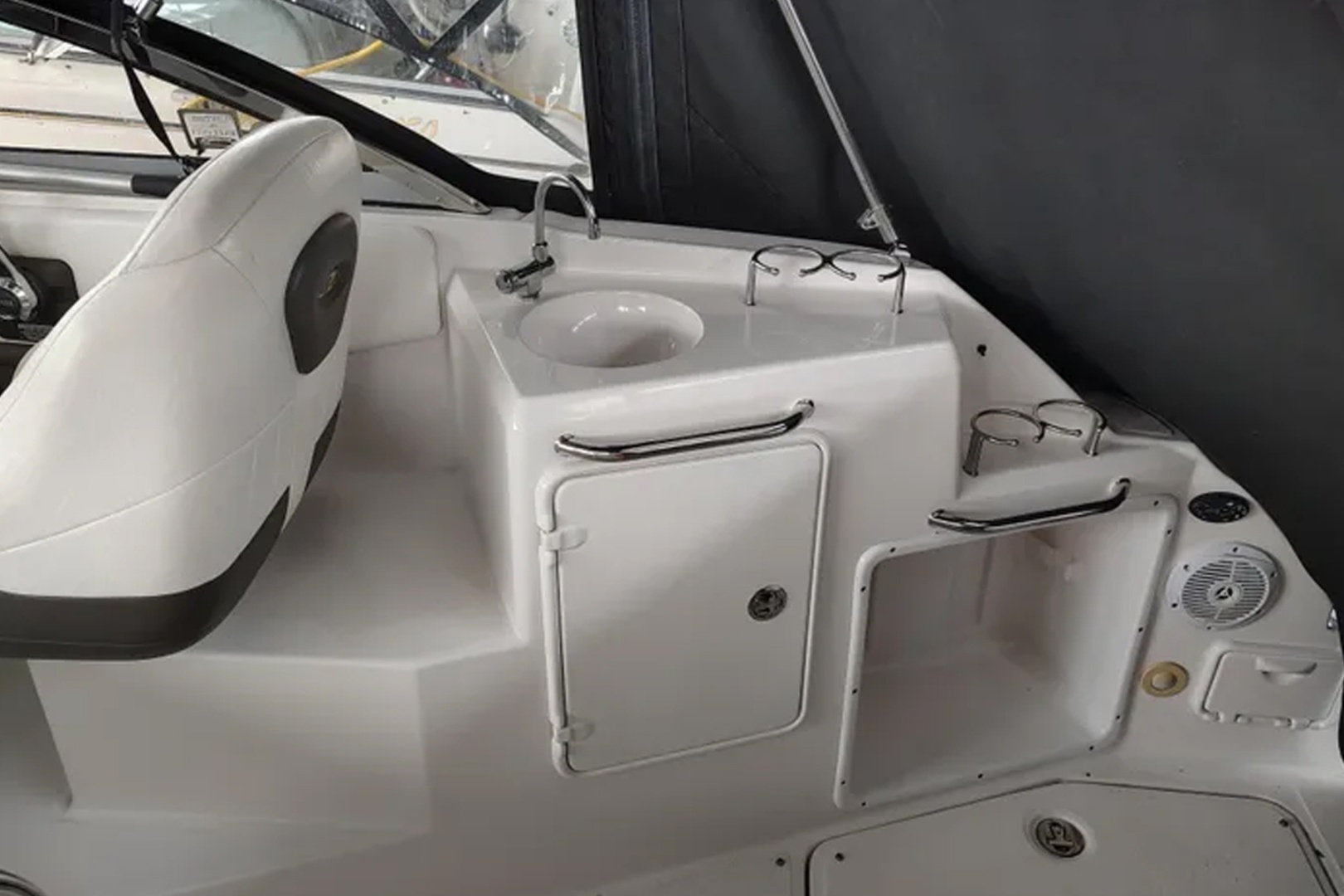 27ft Regal Yacht For Sale