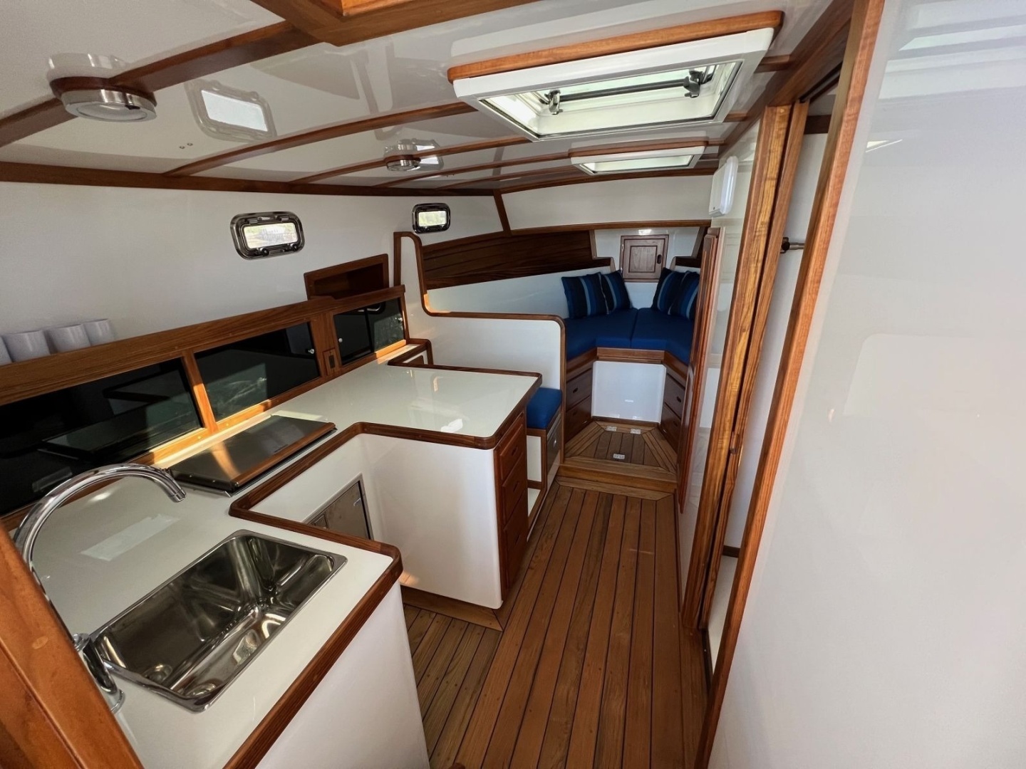Time  amp  Tide 36ft Ellis Yacht For Sale