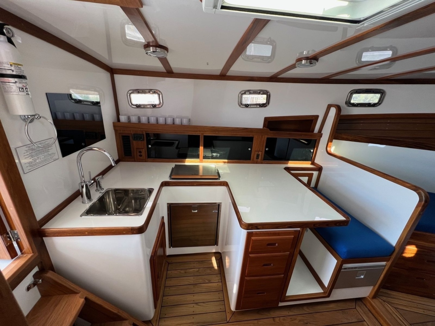 Time  amp  Tide 36ft Ellis Yacht For Sale