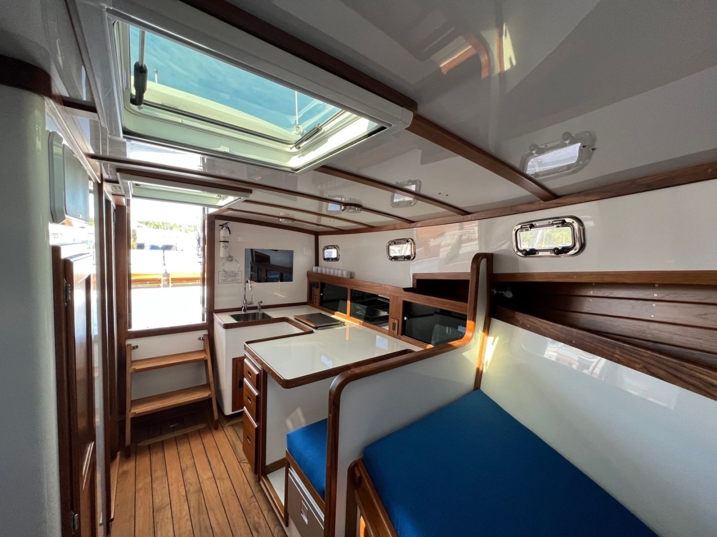 Time  amp  Tide 36ft Ellis Yacht For Sale