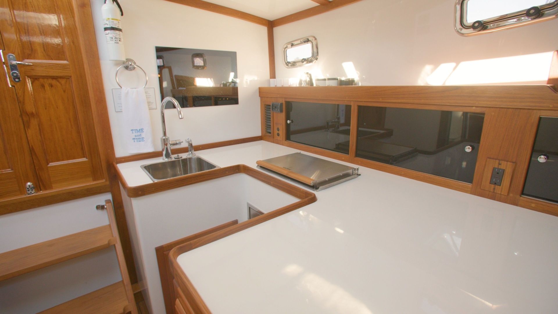 Time  amp  Tide 36ft Ellis Yacht For Sale