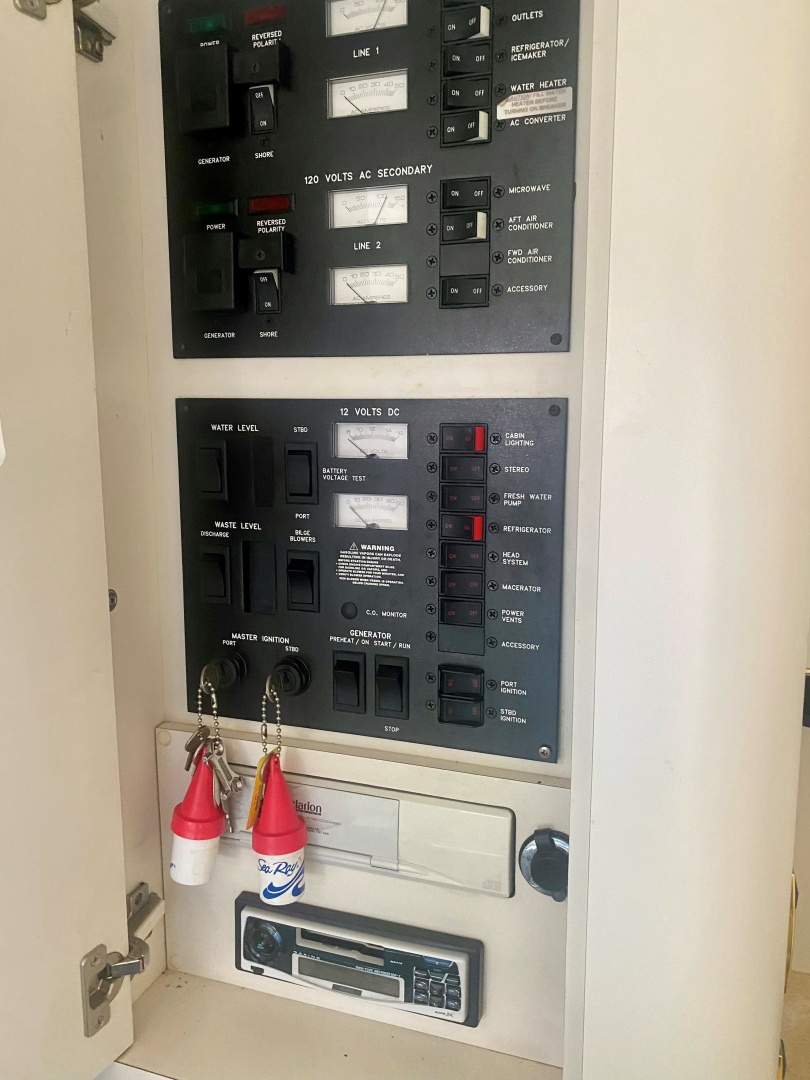 TEASER 37ft Sea Ray Yacht For Sale