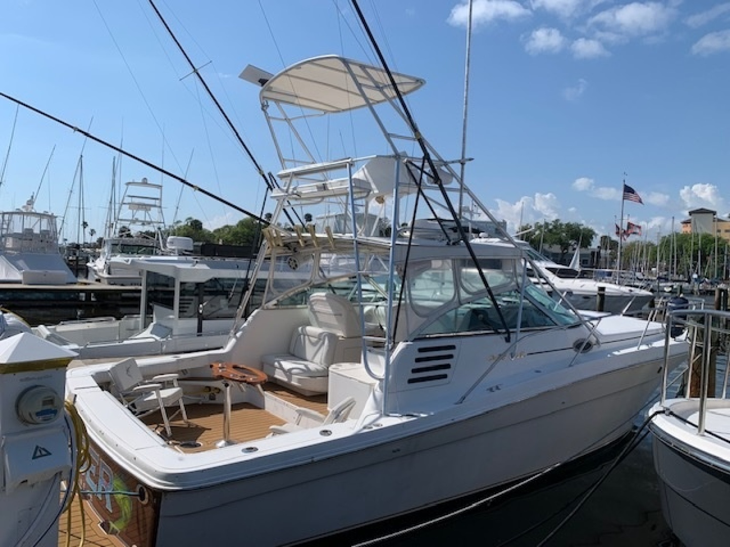 TEASER 37ft Sea Ray Yacht For Sale