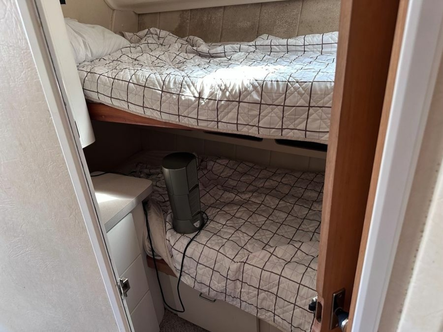 REEL CHAOS 40ft Mainship Yacht For Sale
