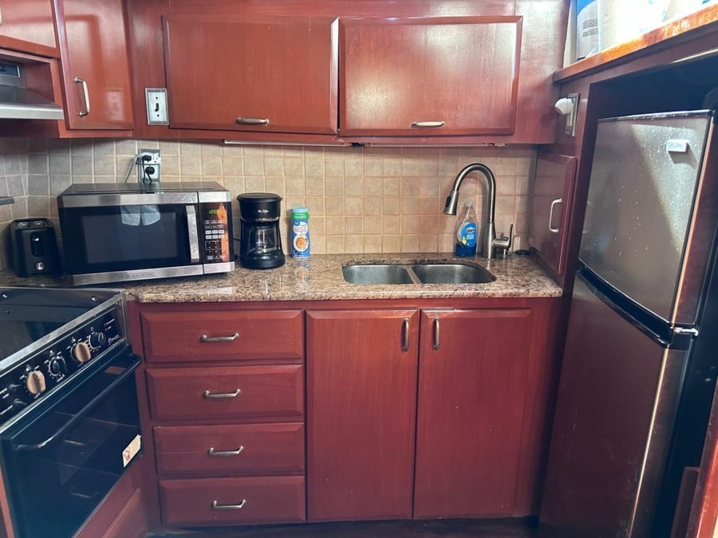 WALKING ON WATER 43ft Hatteras Yacht For Sale