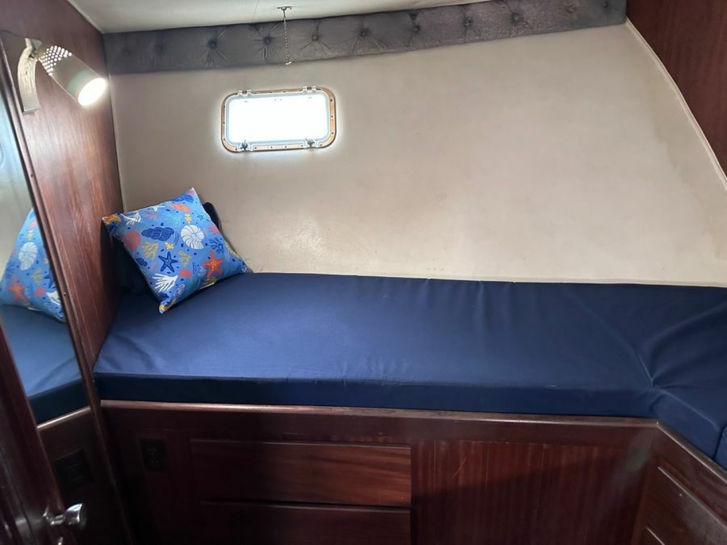 WALKING ON WATER 43ft Hatteras Yacht For Sale
