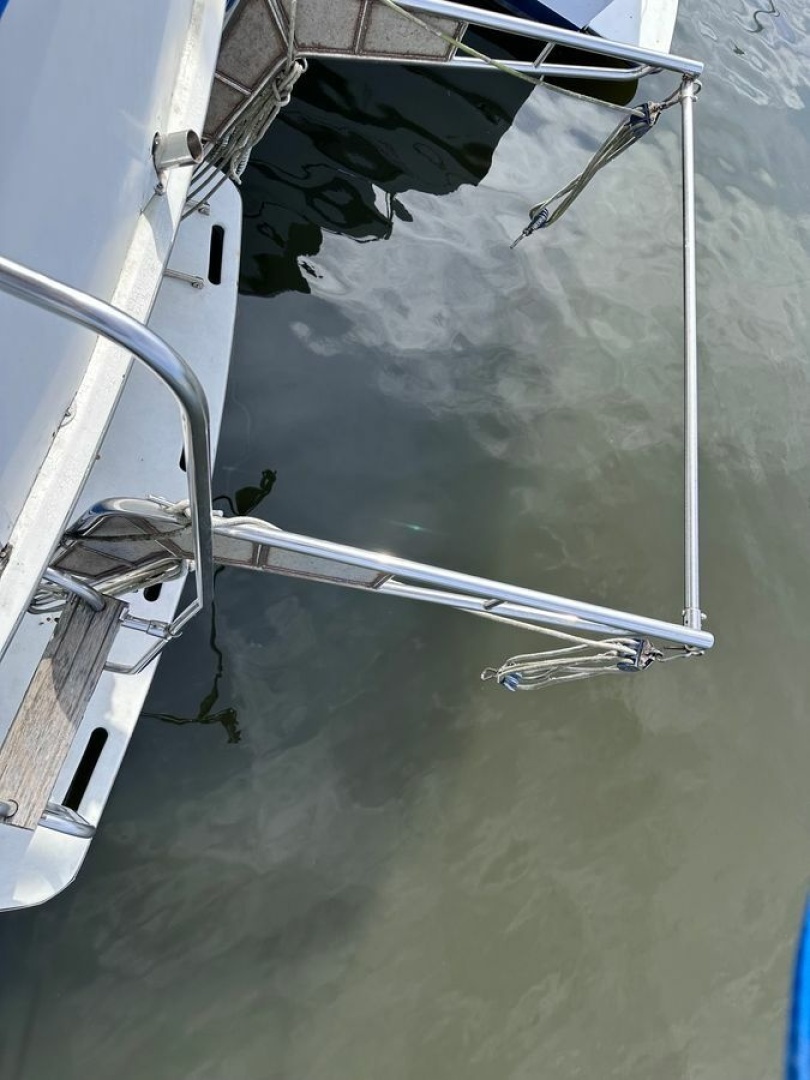 WALKING ON WATER 43ft Hatteras Yacht For Sale