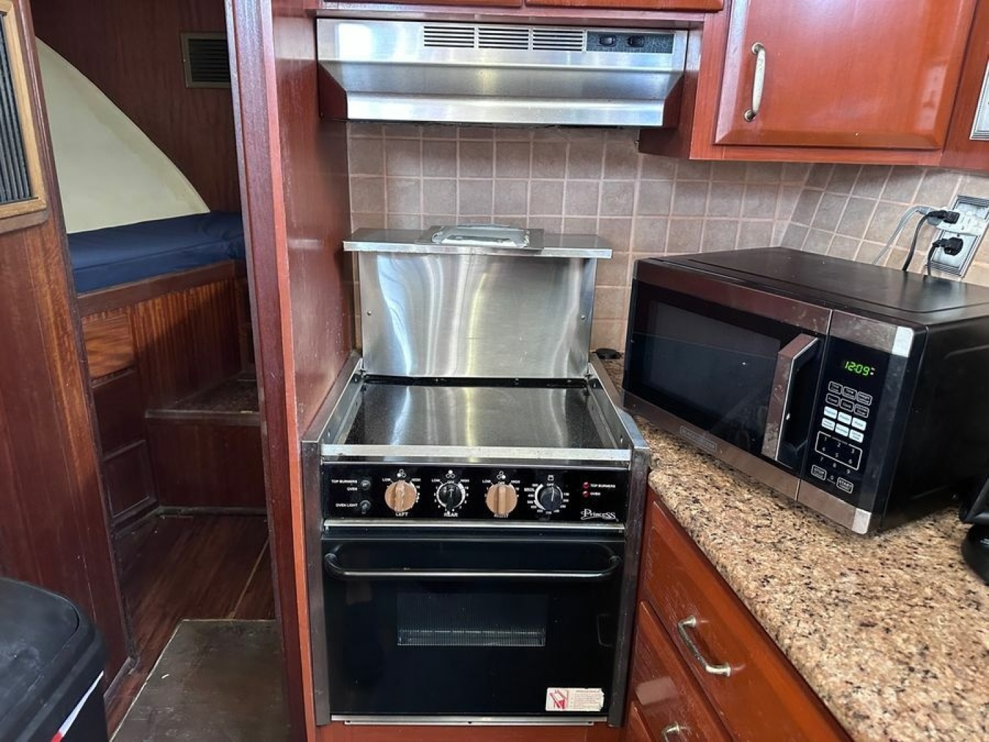 WALKING ON WATER 43ft Hatteras Yacht For Sale