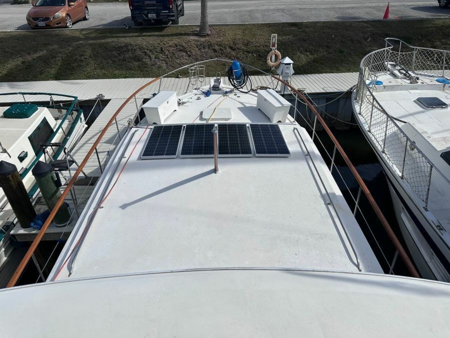 WALKING ON WATER 43ft Hatteras Yacht For Sale