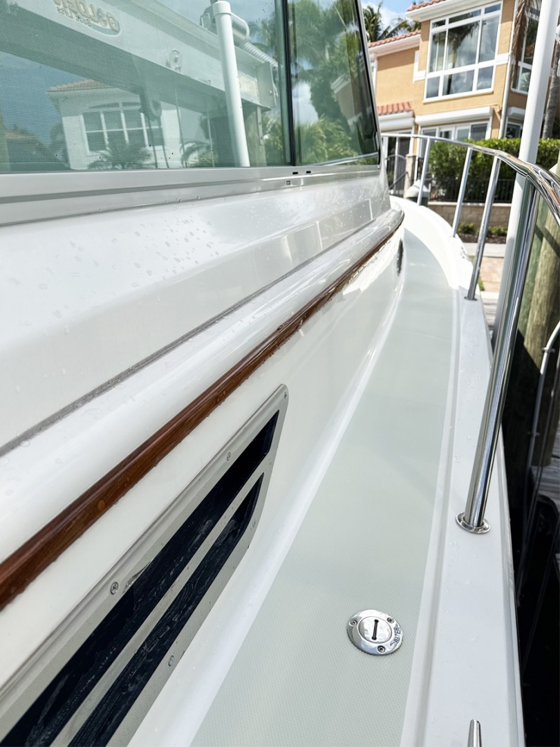 Stbd Side Deck Detail