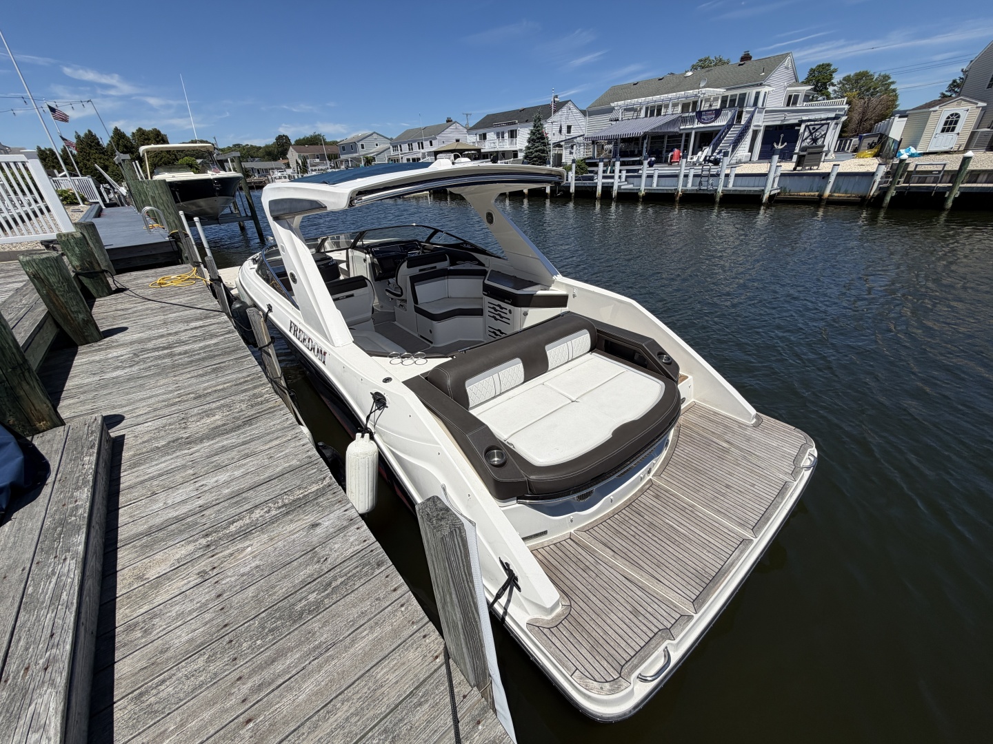 Freedom 32ft Sea Ray Yacht For Sale