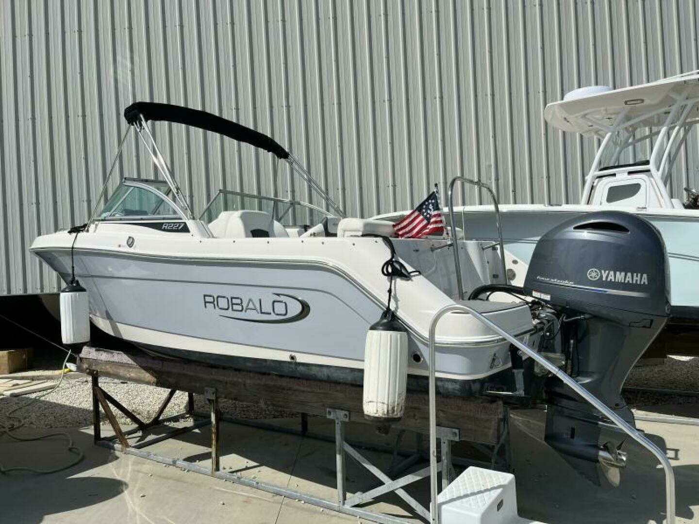 22ft Robalo Yacht For Sale