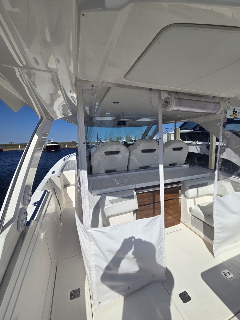 38ft Tiara Yachts Yacht For Sale