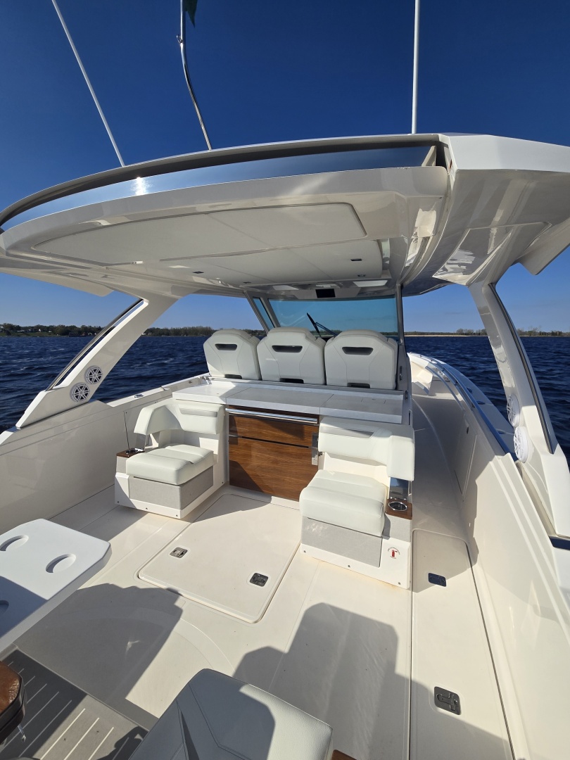 38ft Tiara Yachts Yacht For Sale