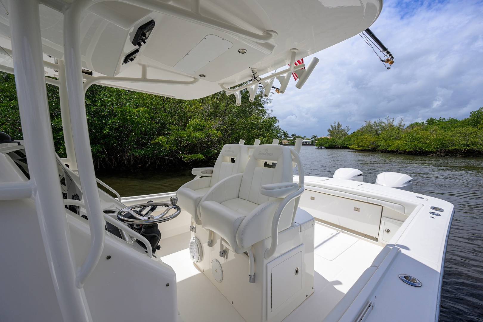 Regulator 31   Sweet Melissa - Helm