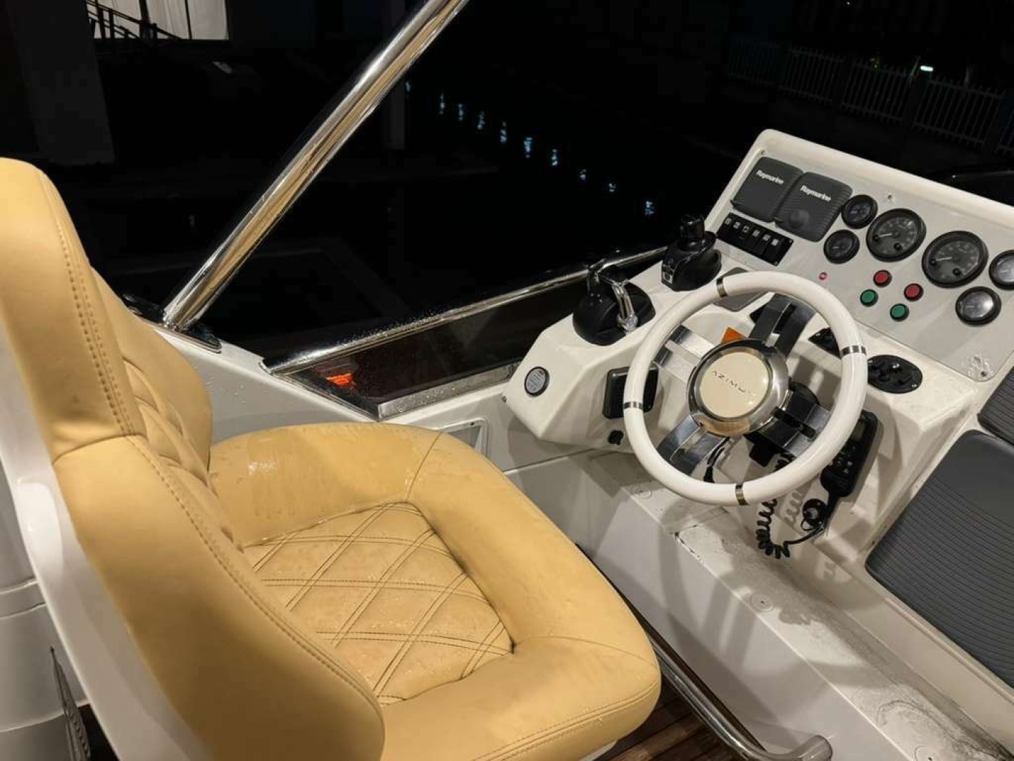 2014 Azimut 64