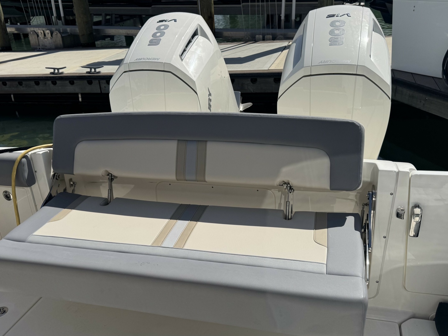 2024 Boston Whaler 380 Realm
