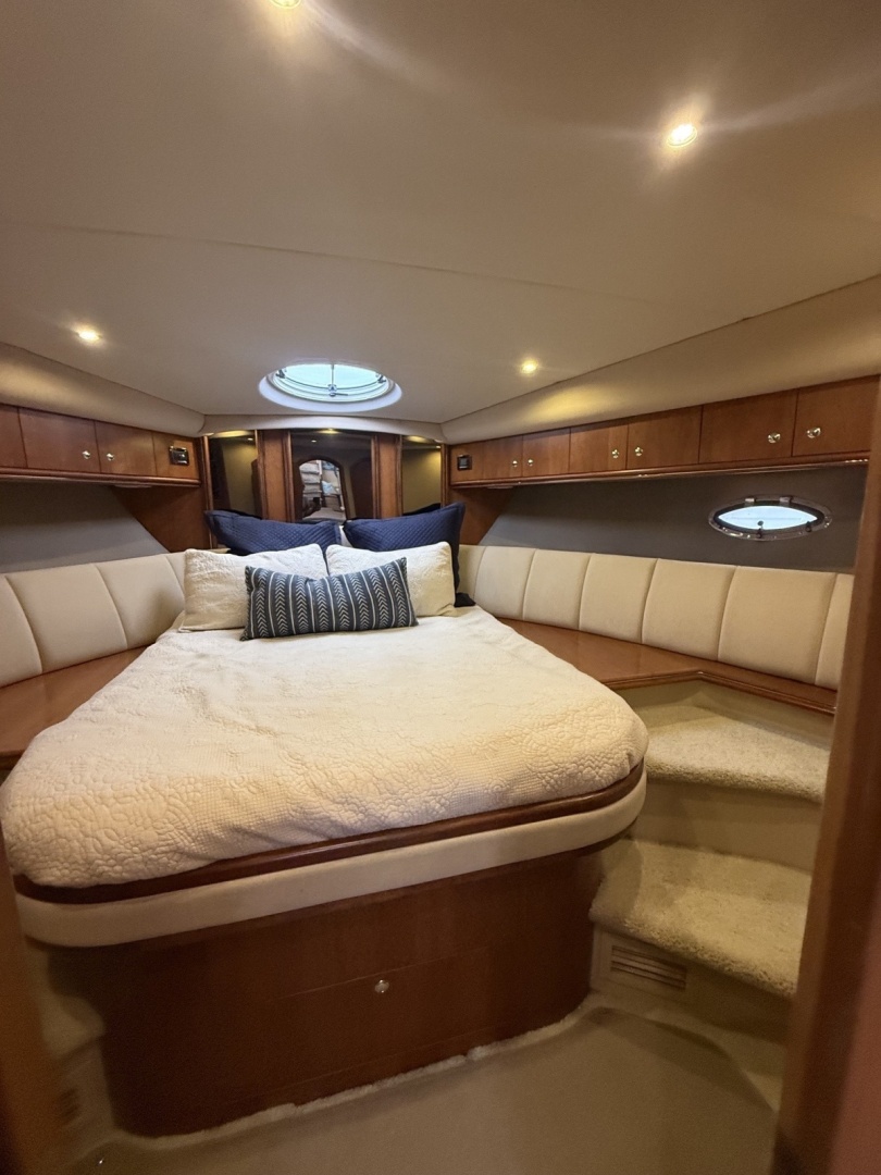 CAVU 46ft Cruisers Yachts Yacht For Sale CAVU 46ft Cruisers Yachts Yacht For Sale