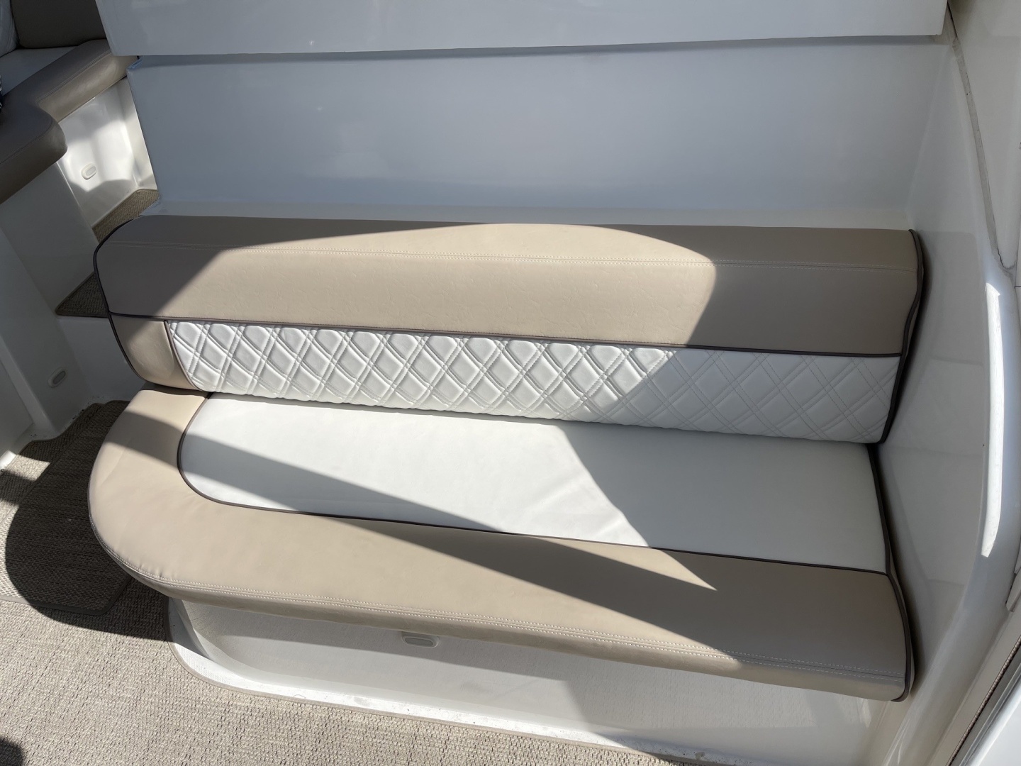 CAVU 46ft Cruisers Yachts Yacht For Sale CAVU 46ft Cruisers Yachts Yacht For Sale