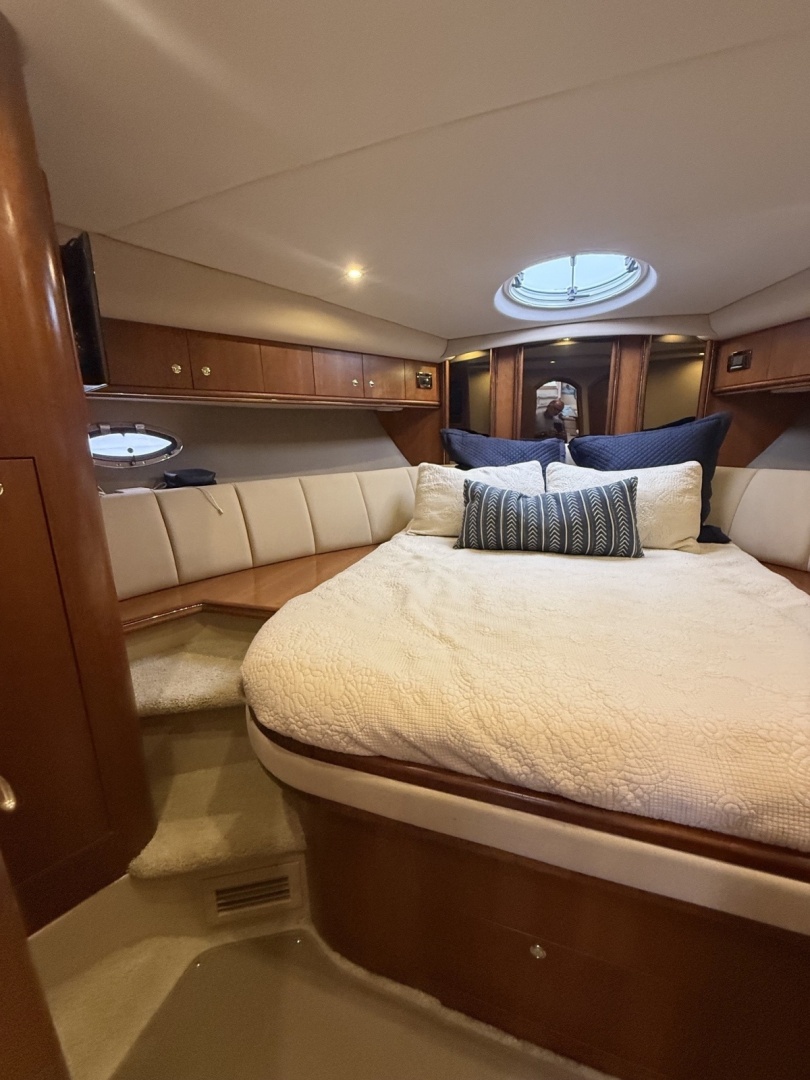 CAVU 46ft Cruisers Yachts Yacht For Sale CAVU 46ft Cruisers Yachts Yacht For Sale