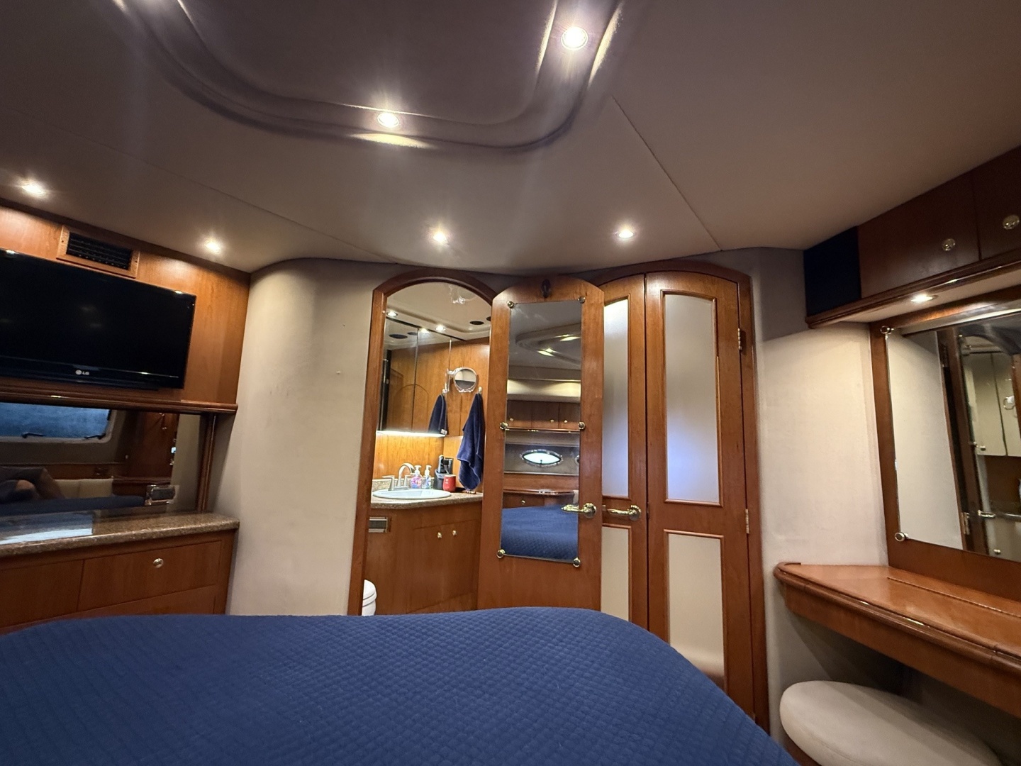 CAVU 46ft Cruisers Yachts Yacht For Sale CAVU 46ft Cruisers Yachts Yacht For Sale