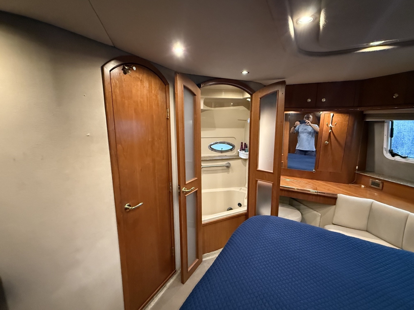 CAVU 46ft Cruisers Yachts Yacht For Sale CAVU 46ft Cruisers Yachts Yacht For Sale