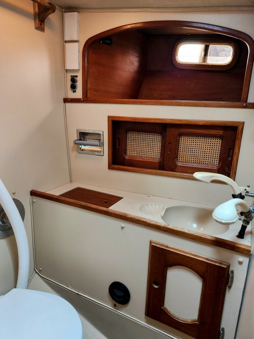 ASHERAH 32ft Gulf Yacht For Sale