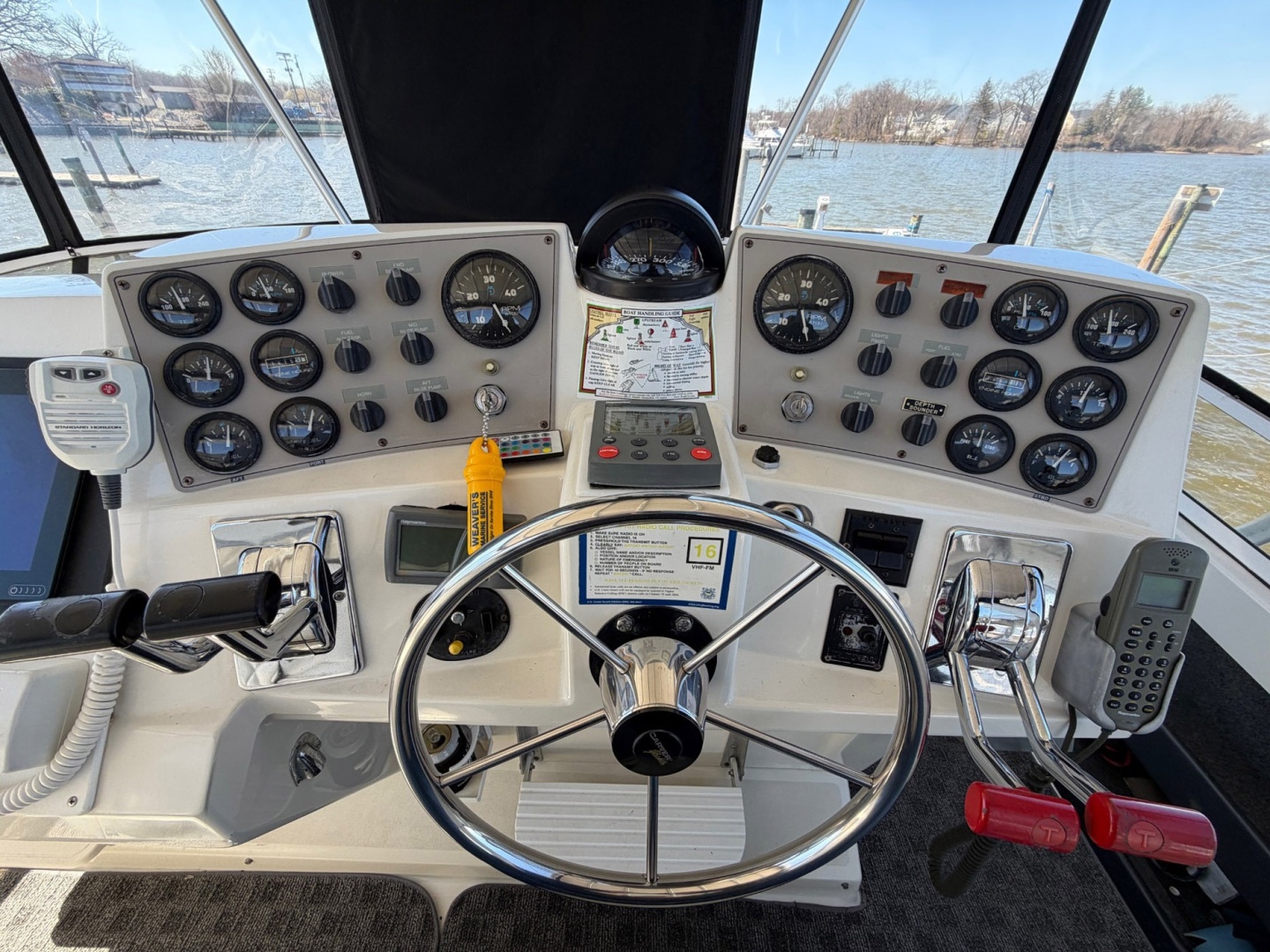 1997 Carver 400 Cockpit MY