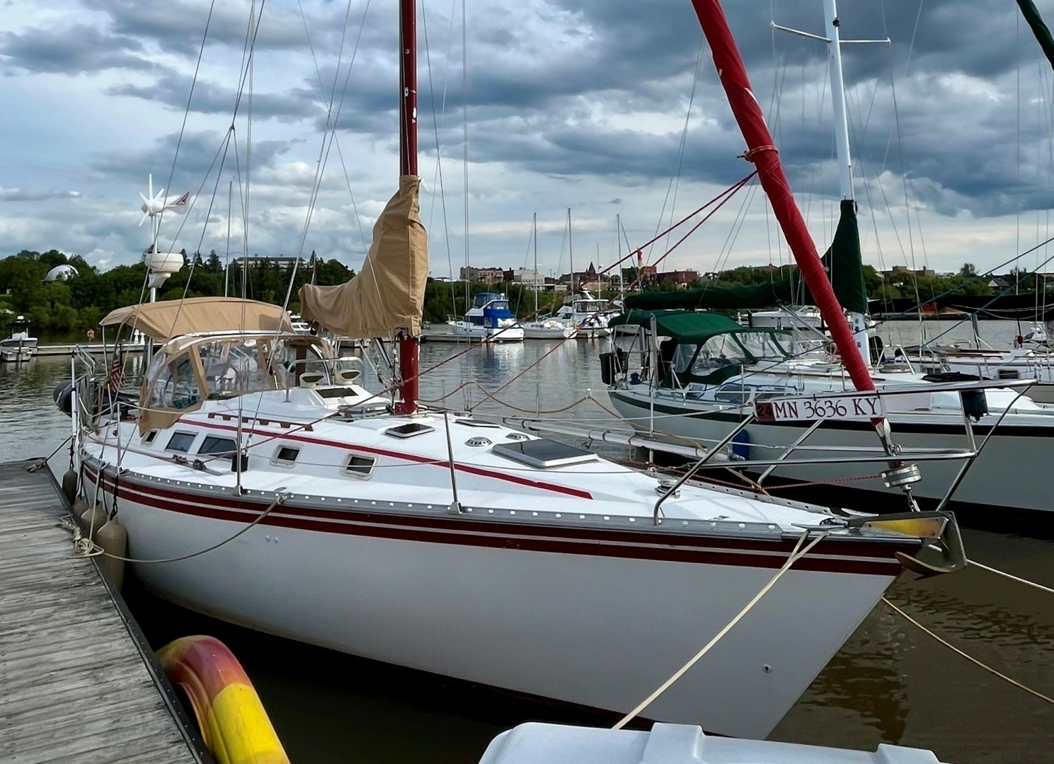 1983 Hunter 34