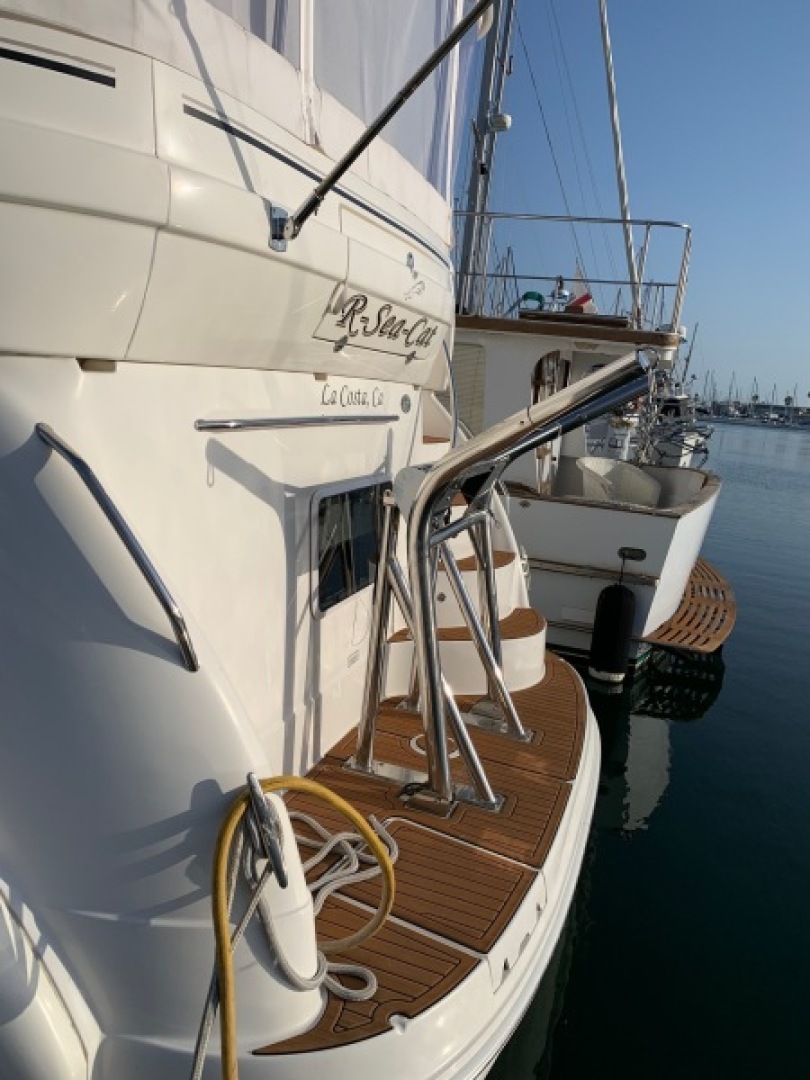 R Sea Cat 42ft Sea Ray Yacht For Sale