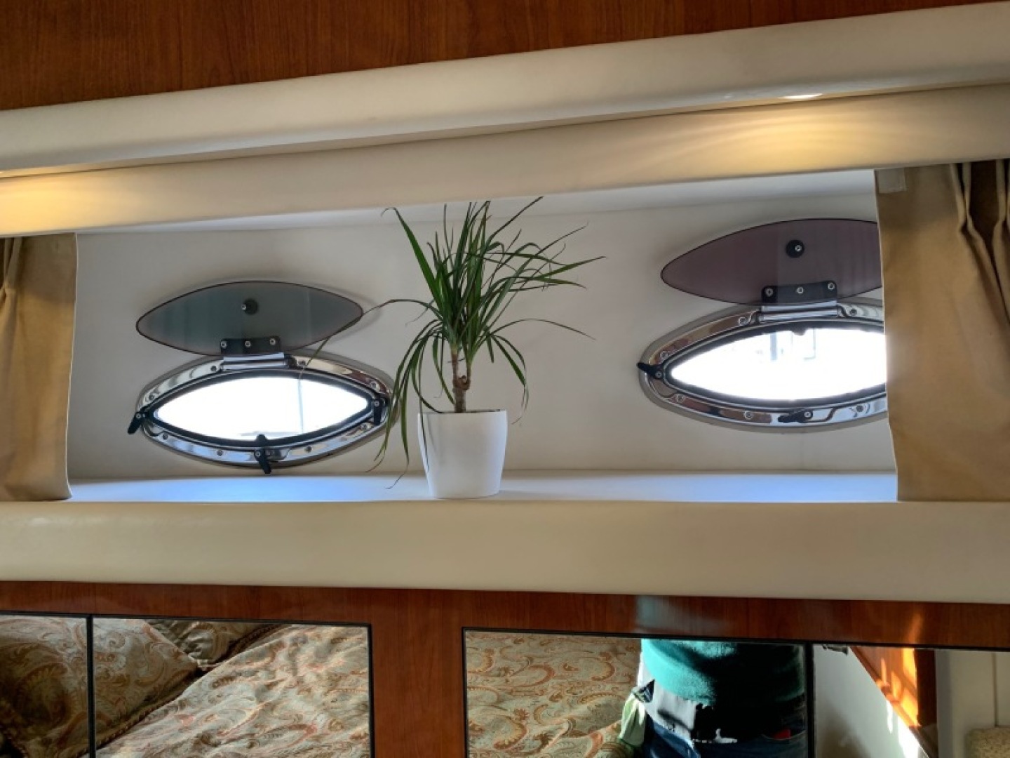 R Sea Cat 42ft Sea Ray Yacht For Sale